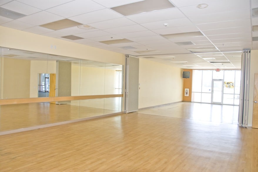 More Photos Of 10169 Tamiami Trl, Punta Gorda Freestanding For Lease