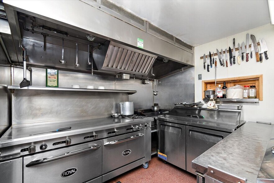 More Photos Of 39226 N Shore Dr, Fawnskin Restaurant For Sale