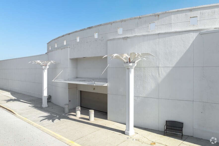 More Photos Of 231-470 Citi Centre St, Winter Haven Freestanding For Lease