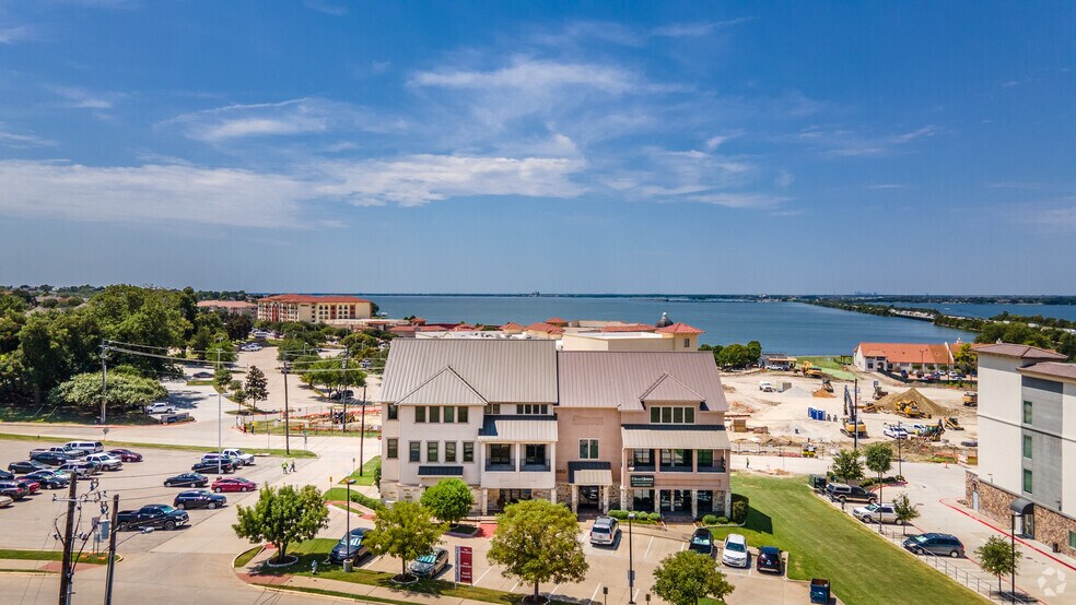 More Photos Of 2850 Shoreline Trl, Rockwall Office For Lease