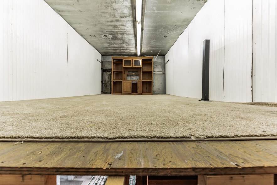 More Photos Of 65 E Fayette St, Uniontown Showroom For Sale