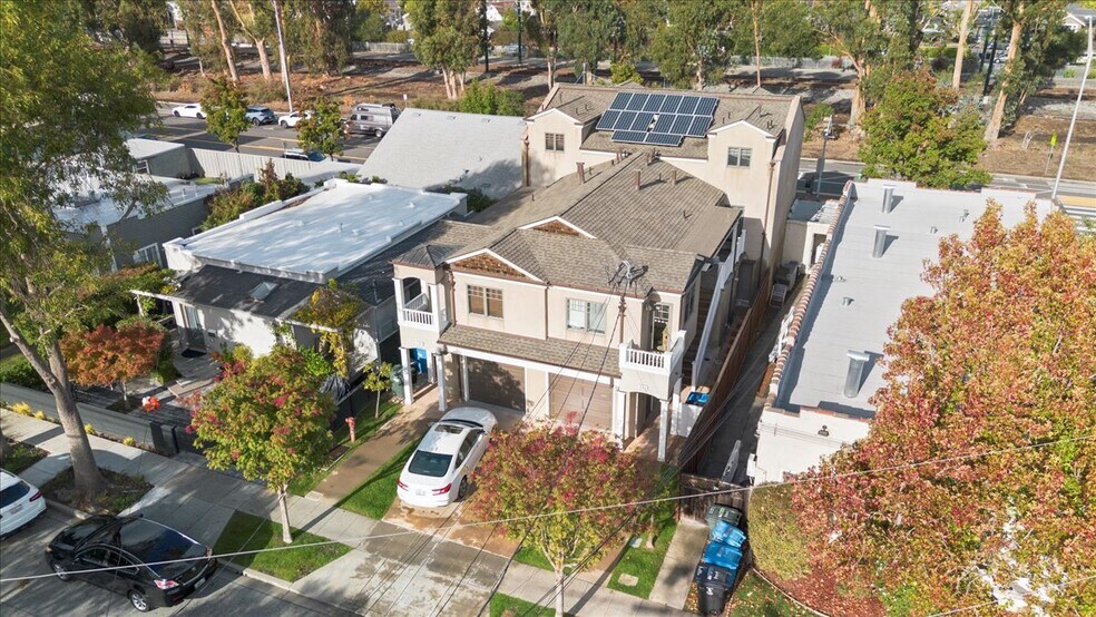 More Photos Of 808 Edgehill Dr, Burlingame General Retail For Sale