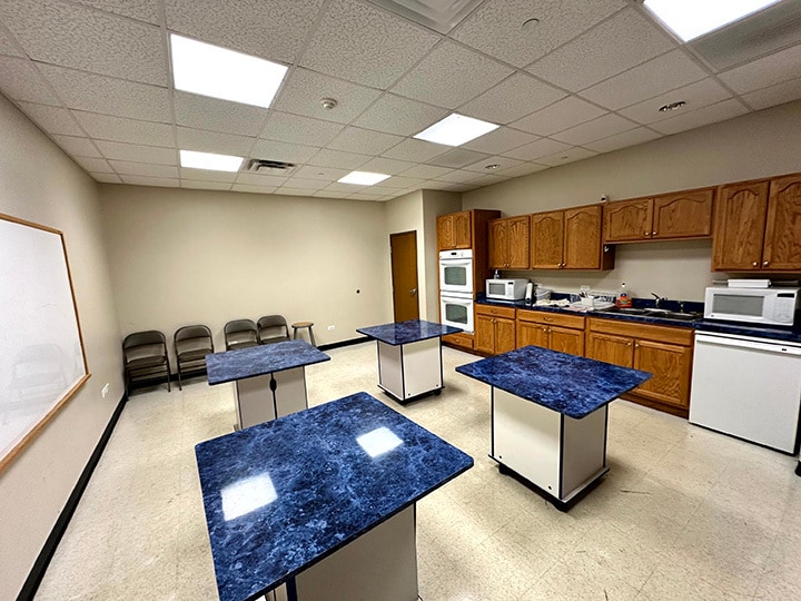 More Photos Of 41W170 Russell Rd, Elgin Specialty For Sale