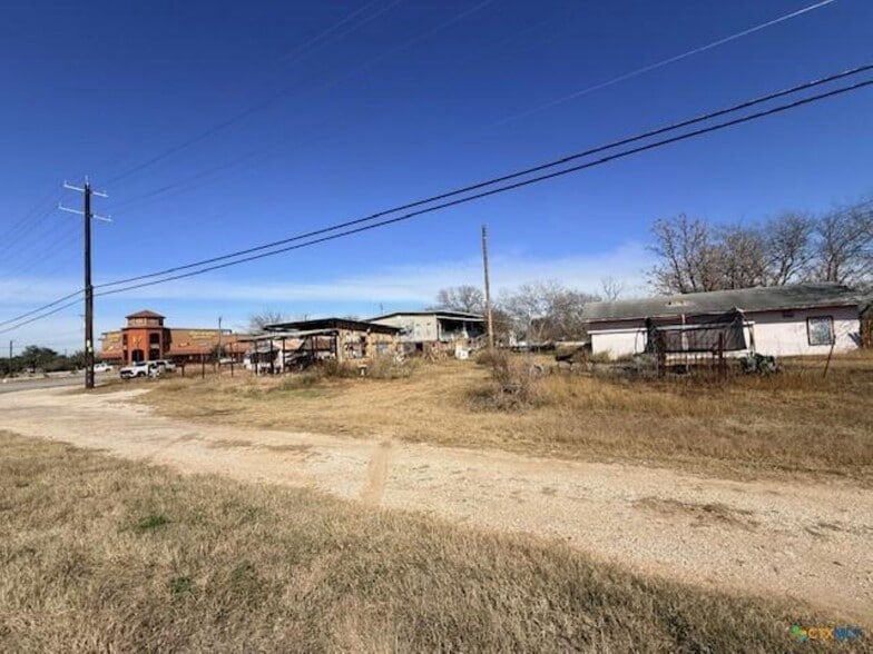 More Photos Of 12020 S US Highway 181, San Antonio Flex For Sale
