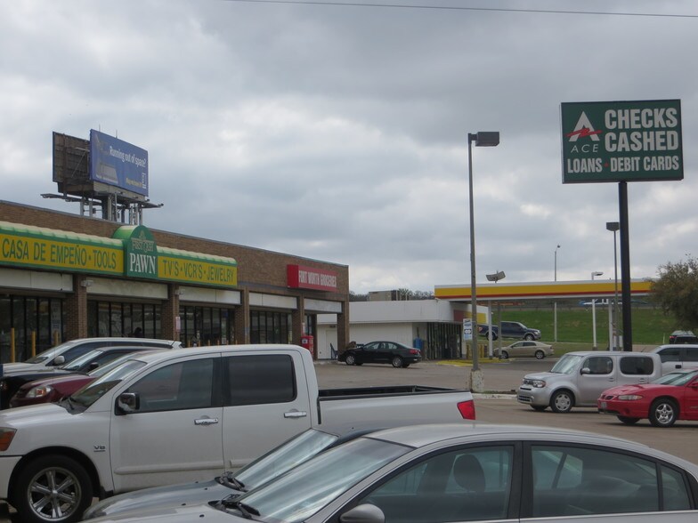 More Photos Of 1201 Woodhaven Blvd, Fort Worth Storefront For Lease