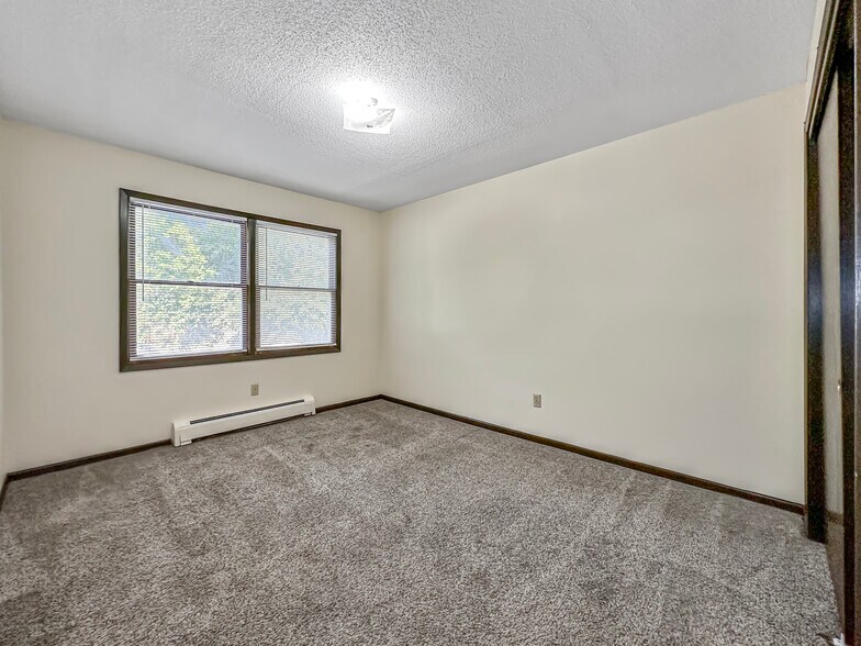More Photos Of 3830 6th Ave, Des Moines Apartments For Sale