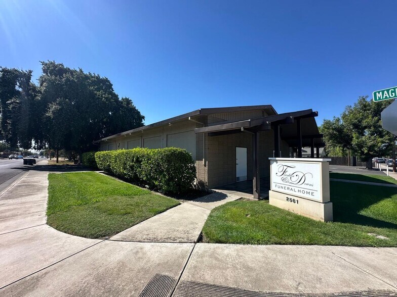 More Photos Of 2561 5th St, Ceres Funeral Home For Sale