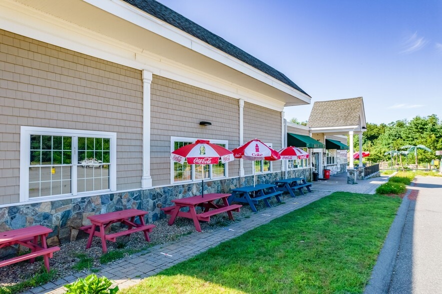 More Photos Of 2087 Main St, Tewksbury Freestanding For Sale