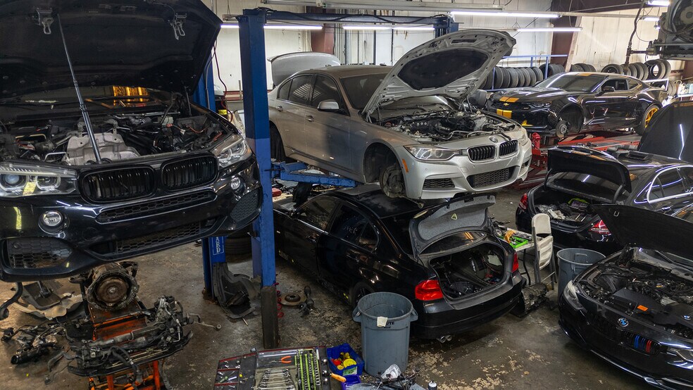 More Photos Of 803 Church St, Decatur Auto Repair For Sale