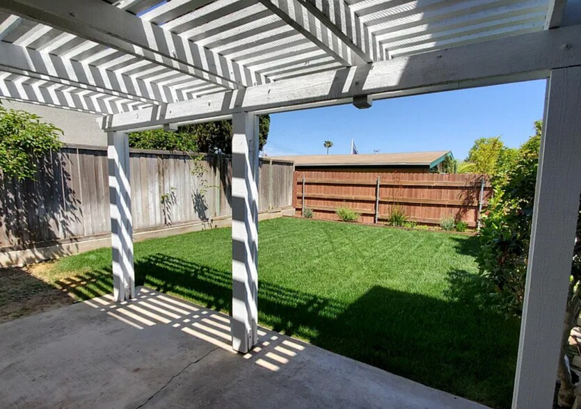 More Photos Of 416 Hamilton St, Costa Mesa Apartments For Sale