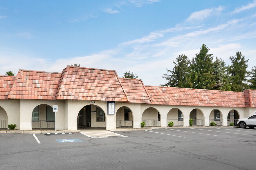 More Photos Of 1015 S 40th Ave, Yakima Medical For Sale