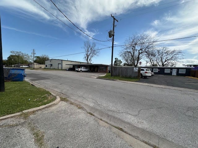 More Photos Of 1000 N Alexander Dr, Baytown Freestanding For Sale