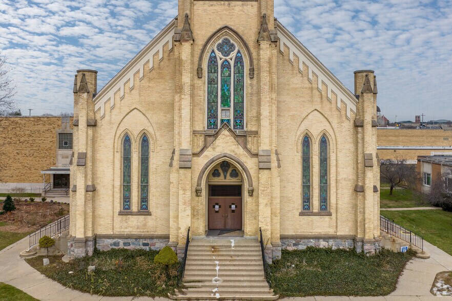 More Photos Of 745 Bridge St, Grand Rapids Religious Facility For Sale
