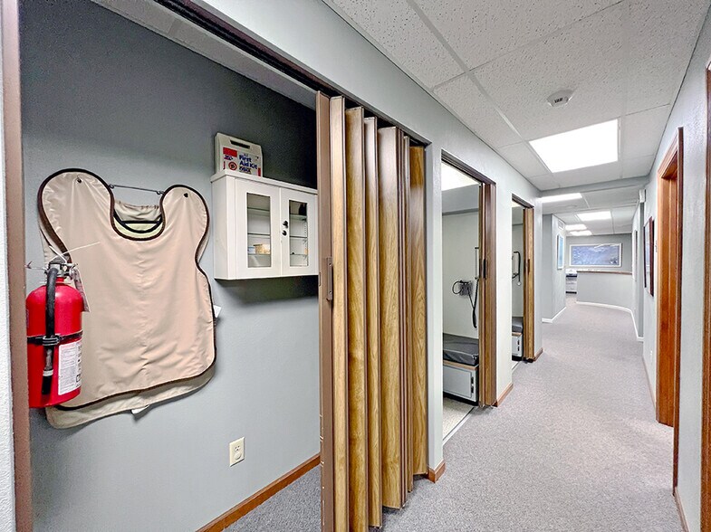 More Photos Of 2900 Frank Scott Pky W, Belleville Office For Sale