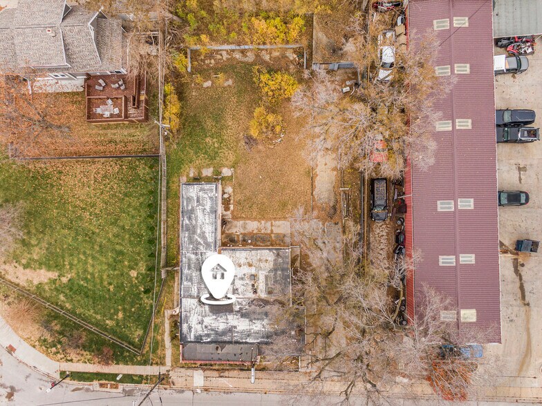 More Photos Of 1008 Bancroft St, Omaha General Retail For Sale