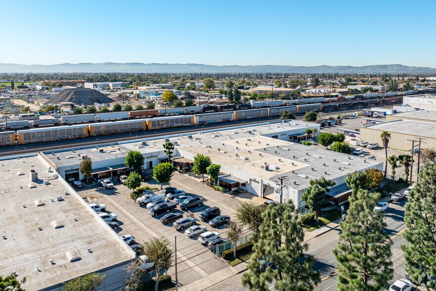 More Photos Of 1445 W Brooks St, Ontario Warehouse For Lease