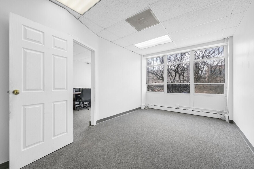 More Photos Of 8113-8115 Fenton St, Silver Spring Office For Lease