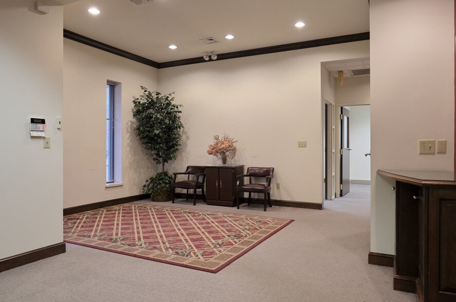 More Photos Of 1908 W Allen St, Allentown Office For Lease