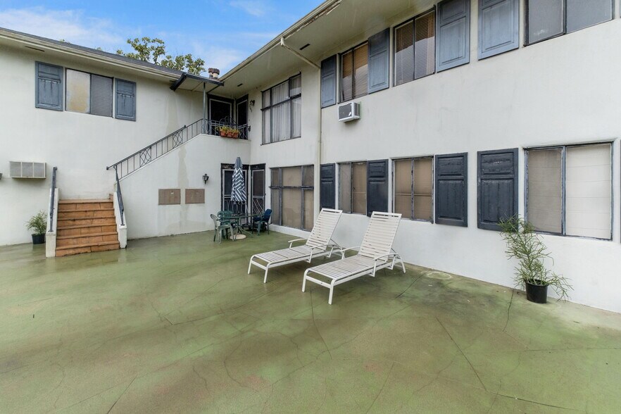More Photos Of 1248 N Crescent Heights Blvd, West Hollywood Apartments For Sale