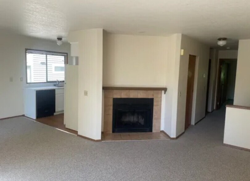 More Photos Of 304 10th St, Kirkland Apartments For Sale