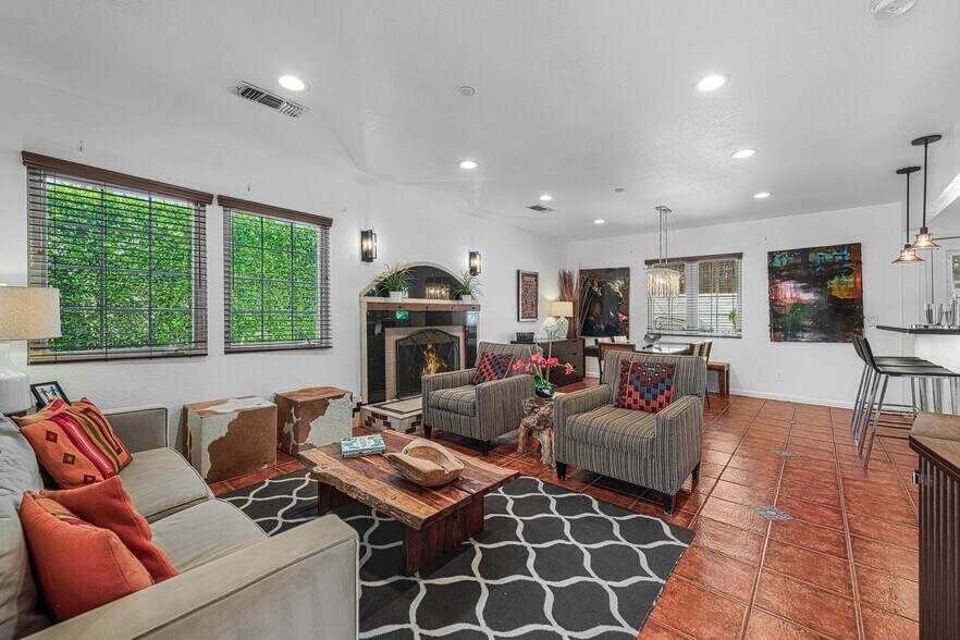 More Photos Of 520 Chuckwalla Rd, Palm Springs Apartments For Sale
