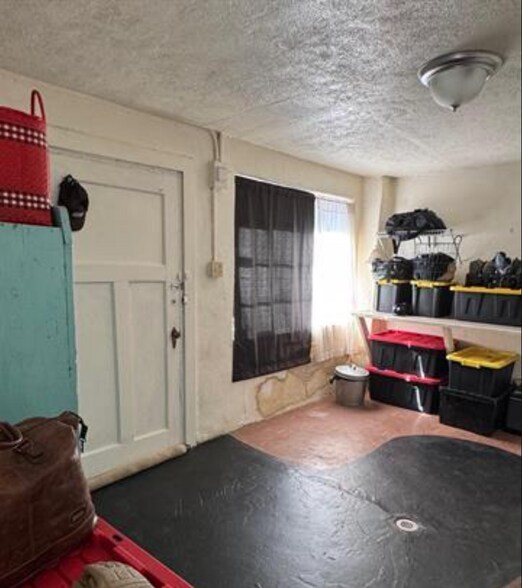 More Photos Of 1133 Grand Ave, Las Vegas Office Residential For Sale