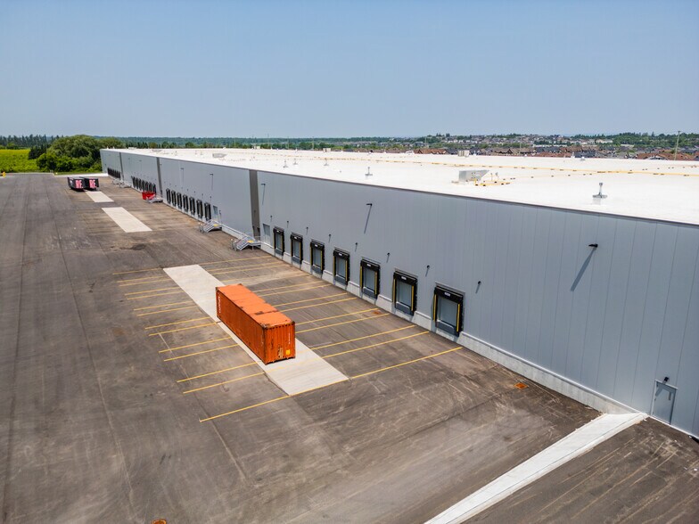 More Photos Of 405 Huntmar Dr, Ottawa Service For Lease