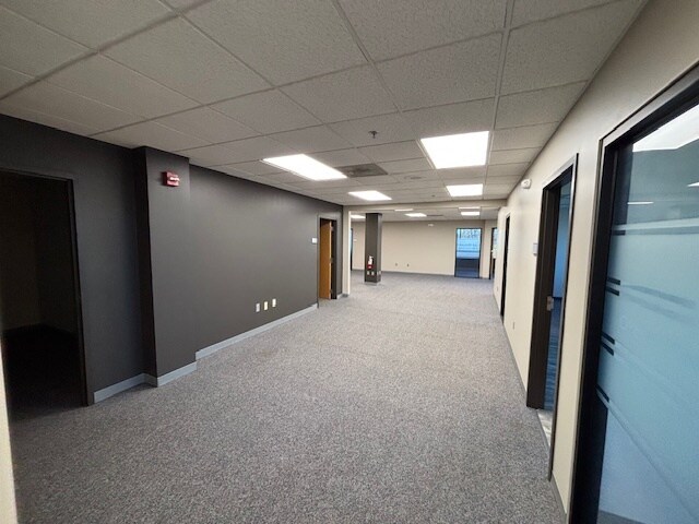 More Photos Of 610 E Walnut St, Evansville Office For Sale