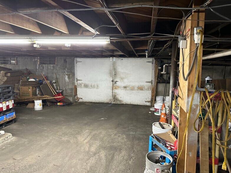 More Photos Of 3899 Carman Rd, Schenectady Freestanding For Sale