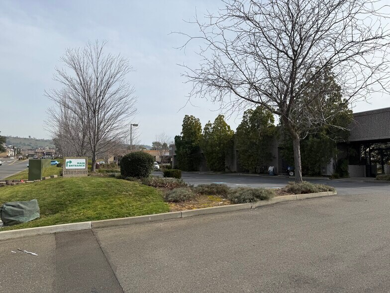 More Photos Of 4475 Golden Foothill Pky, El Dorado Hills Light Manufacturing For Sale