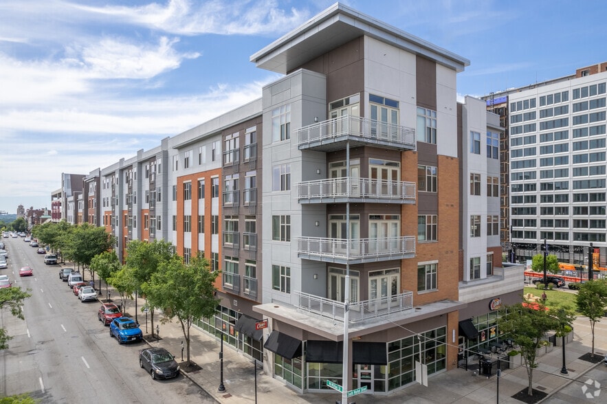 Primary Photo Of 255 Calhoun St, Cincinnati Dormitory For Lease