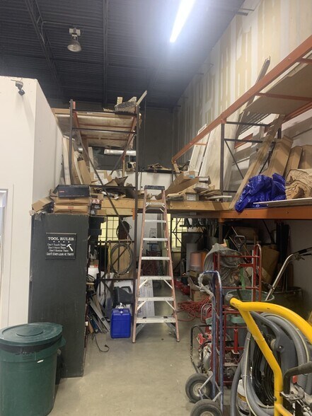 Primary Photo Of 8966 Mike Garcia Dr, Manassas Warehouse For Sale