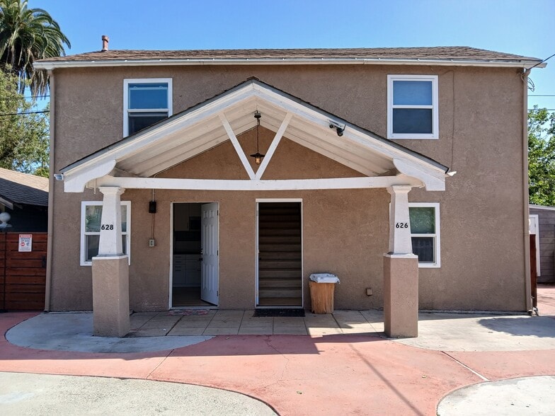 More Photos Of 626 E 3rd St, Santa Ana Apartments For Sale