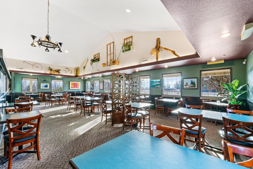 More Photos Of 1916 10th Av, Spruce View Restaurant For Sale