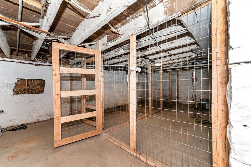 More Photos Of 229 N Church St, Thurmont Apartments For Sale