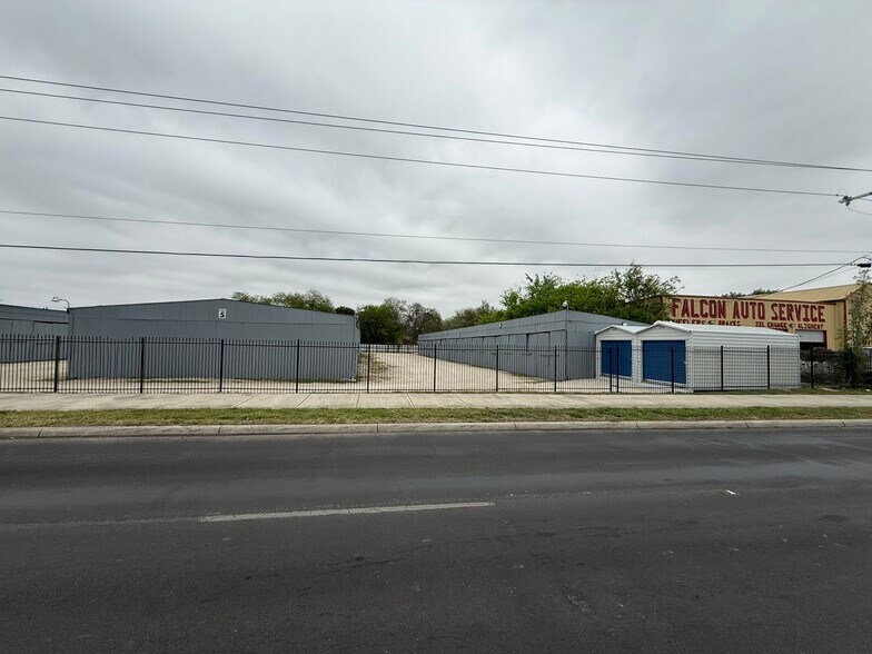 More Photos Of 4930 Callaghan Rd, San Antonio Self Storage For Sale