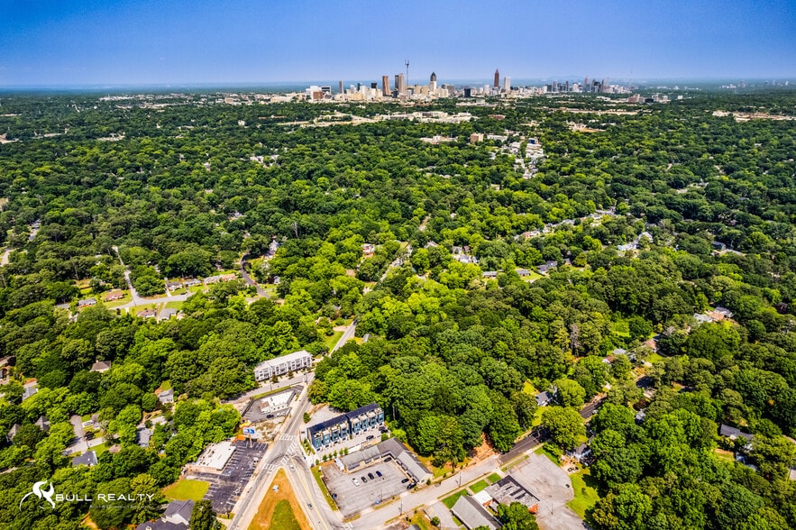 More Photos Of 845 Flat Shoals Ave SE, Atlanta Freestanding For Lease