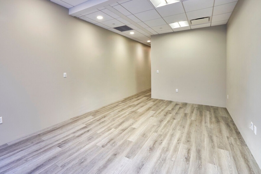 More Photos Of 50 W 47th St, New York Office Residential For Sale