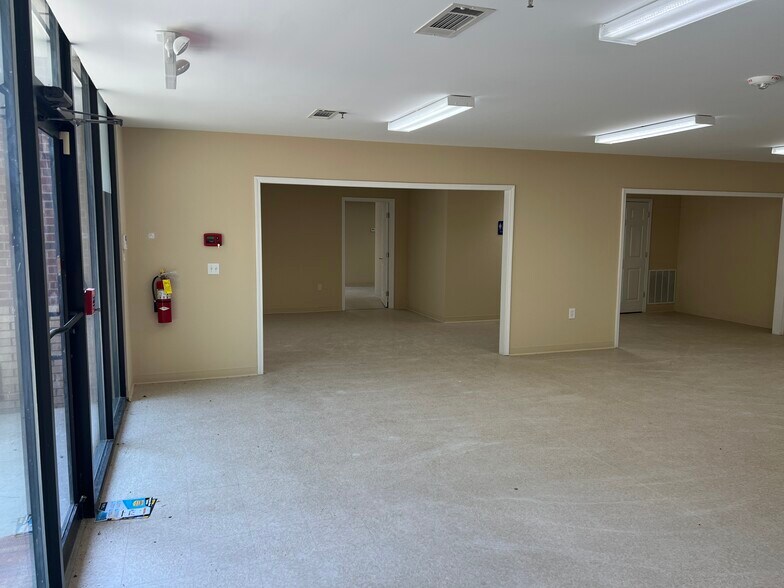 More Photos Of 4388 Sudderth Rd, Buford Warehouse For Sale