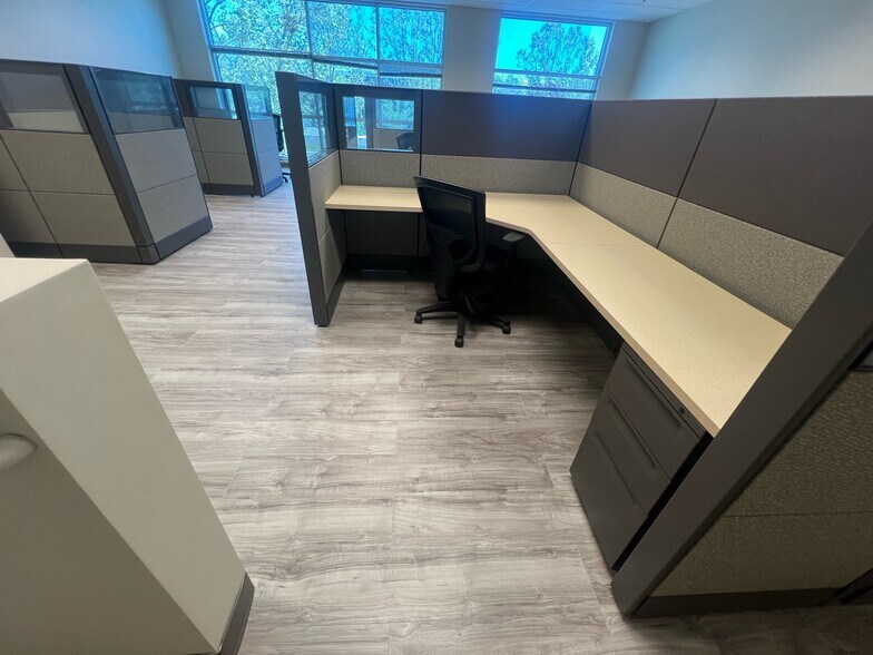 More Photos Of 47685 Lakeview Blvd, Fremont Research And Development For Lease