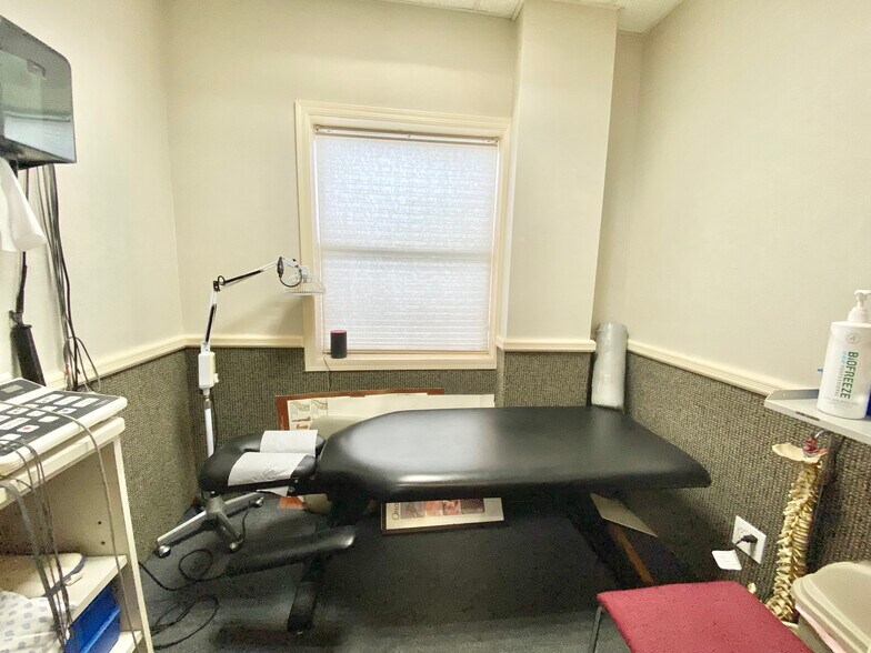 More Photos Of 559 Atlantic Ave, East Rockaway Medical For Lease