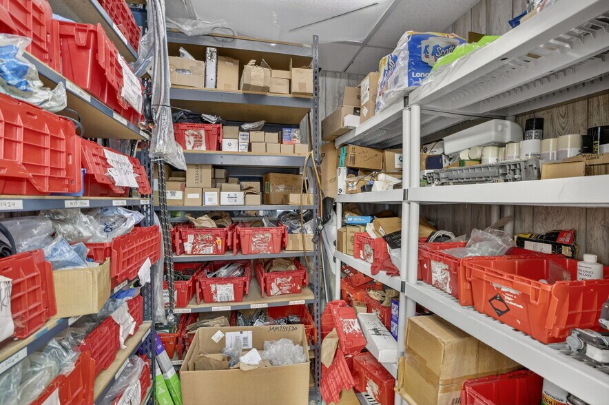 More Photos Of 3928 SW 12th Ct, Fort Lauderdale Manufacturing For Sale