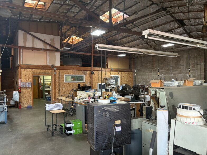 More Photos Of 16301 S Broadway St, Gardena Service For Sale