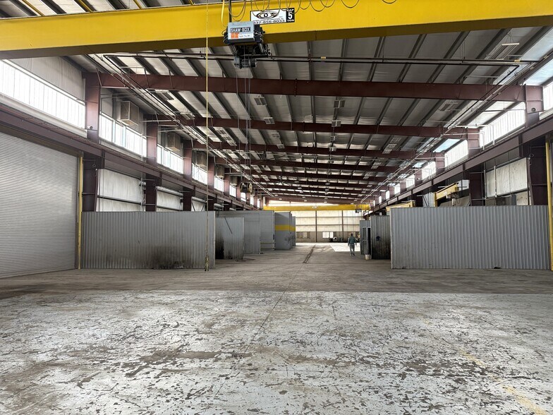 More Photos Of 7160 Antoine, Shreveport Manufacturing For Sale