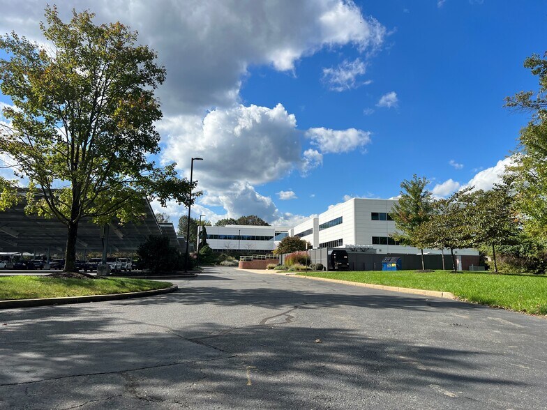 More Photos Of 755 College Rd E, Princeton Office For Lease