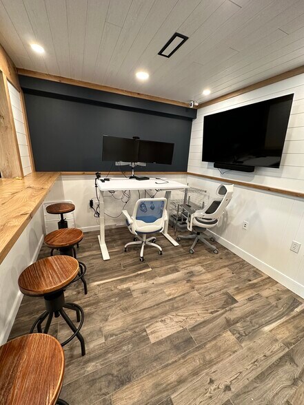 More Photos Of 1 Merrimac St, Newburyport Apartments For Sale