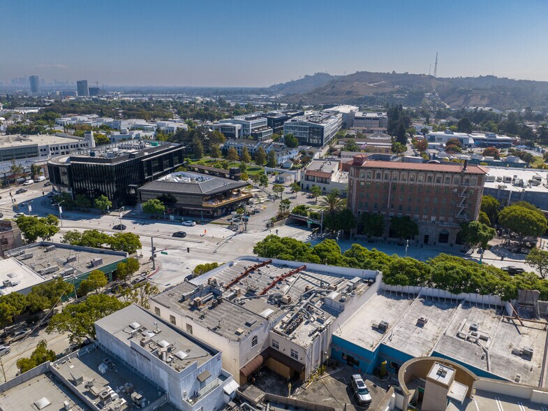 More Photos Of 3847 Main St, Culver City Storefront Retail Office For Lease