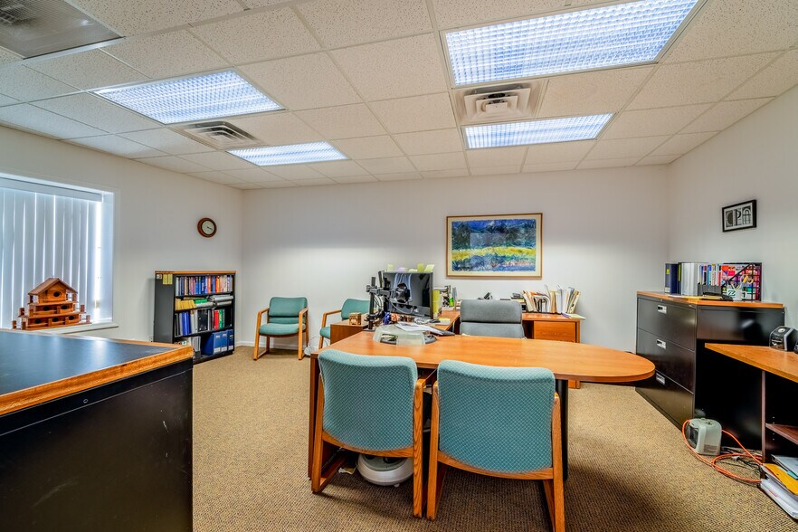 More Photos Of 4615-4621 S Wayne Rd, Wayne Storefront For Sale