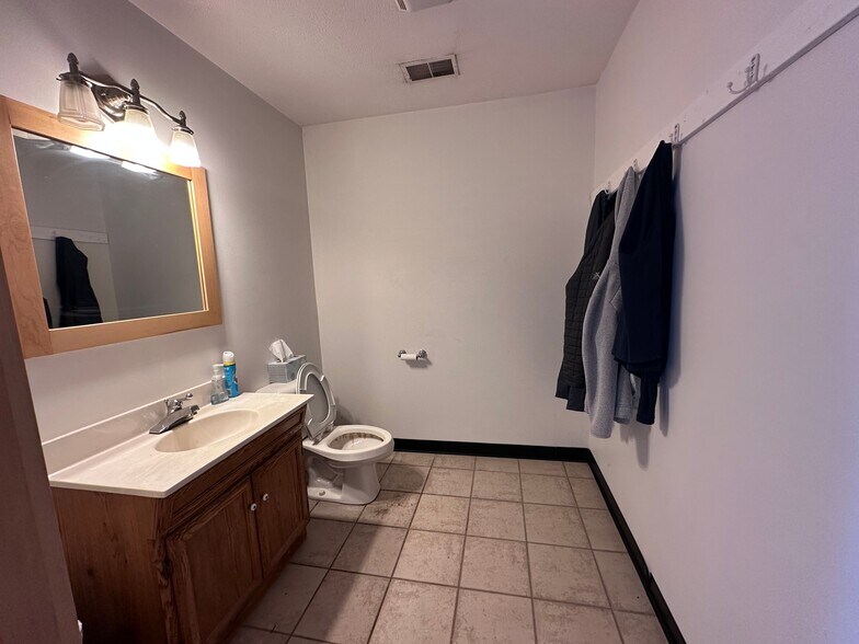 More Photos Of 3160 Continental Dr, Traverse City Warehouse For Sale