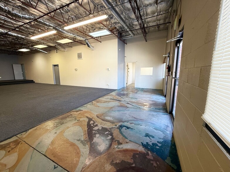 More Photos Of 90 Knox Ct, Denver Freestanding For Sale